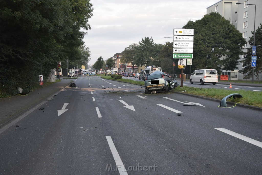 Schwerer VU Koeln Dellbrueck Bergisch Gladbacherstr Herler Ring P102.JPG - Miklos Laubert